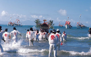 The “Across-the-sea” festival 